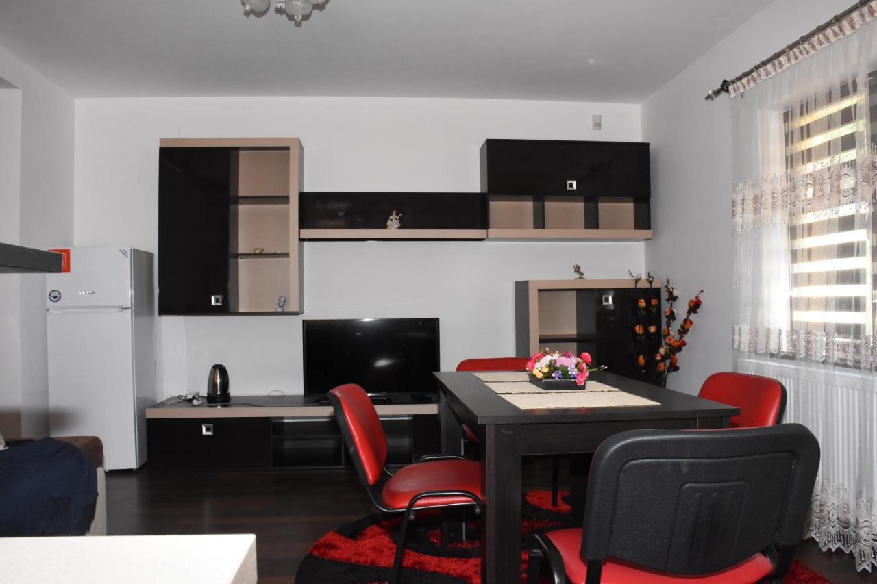 פרדיאל Hotel Apartament Eldya Comfort&Suites מראה חיצוני תמונה